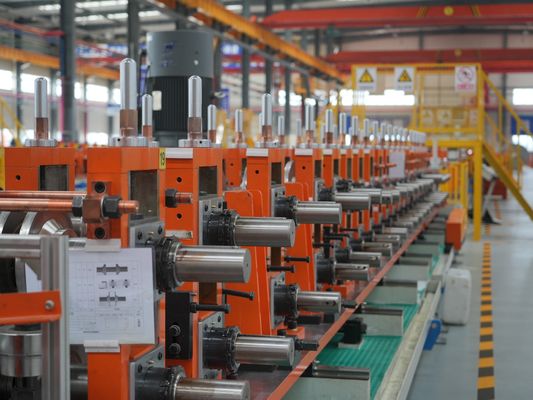 खरीदें स्टेनलेस स्टील शीट धातु रोल बनाने की मशीन स्टैकर के साथ online manufacture