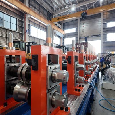 पीएलसी नियंत्रण और हाइड्रोलिक काटने के साथ उच्च गति Purlin बनाने की मशीन